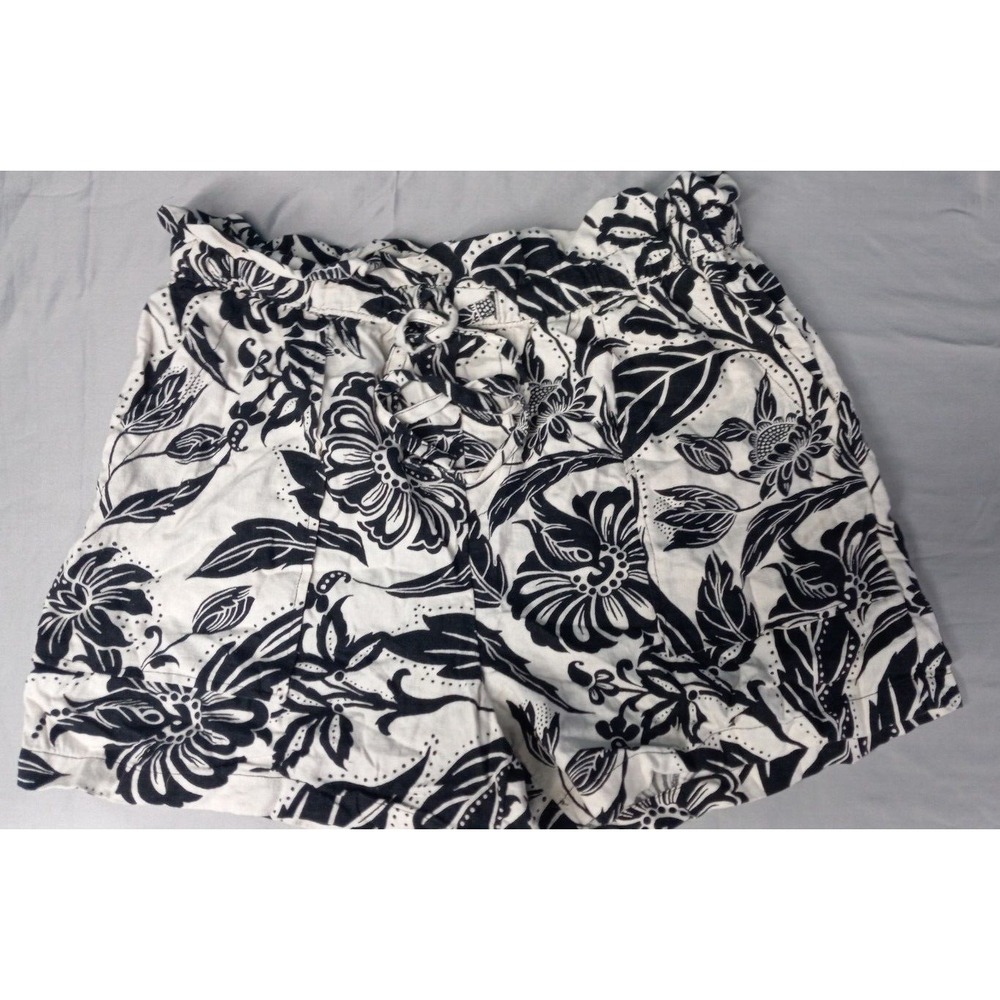 Women's medium paperbag high waist Hawaiian travel shorts linen blend elastic 1